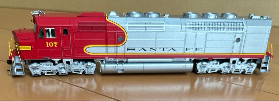 Athearn GENESIS Santa Fe FP45 107 サウンド車
