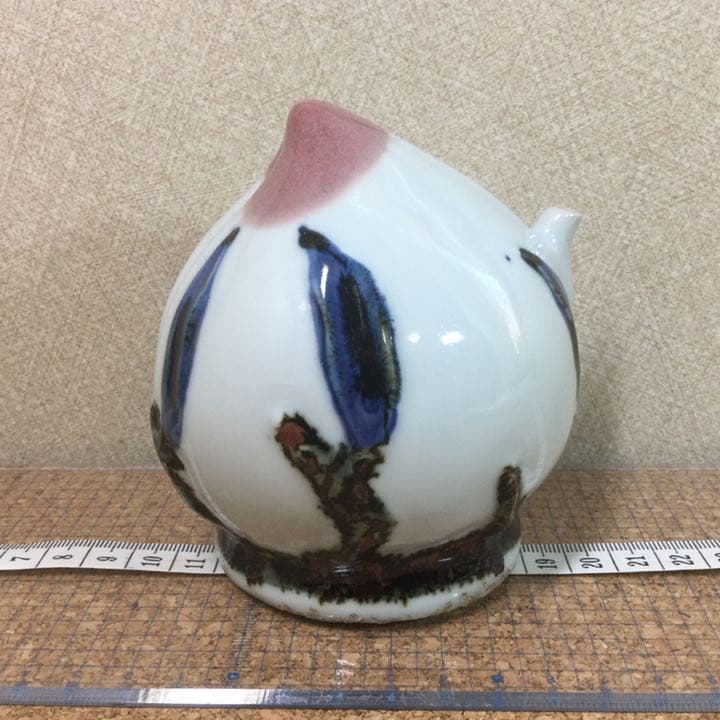 ★書道具❗️陶磁器製・桃型水滴（水差し）白磁製・染付鉄砂辰砂・骨董品‼️