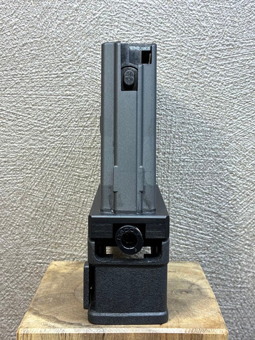 R7-14 東京マルイ GBB M4 マガジンアダプター 外部ソース仕様