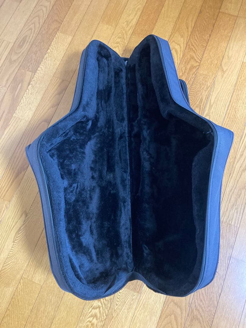 テナーサックス　フライトケース　「GATOR」