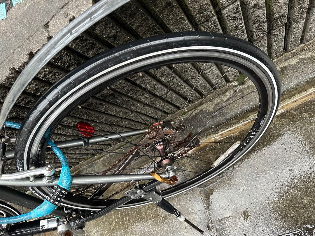 【東京・池袋】【引き取り限定】Giant Escape R3