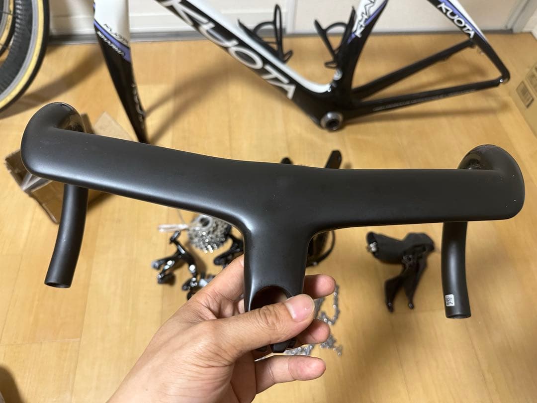 Balugoe R-ONE カーボンハンドルバー 28.6mm