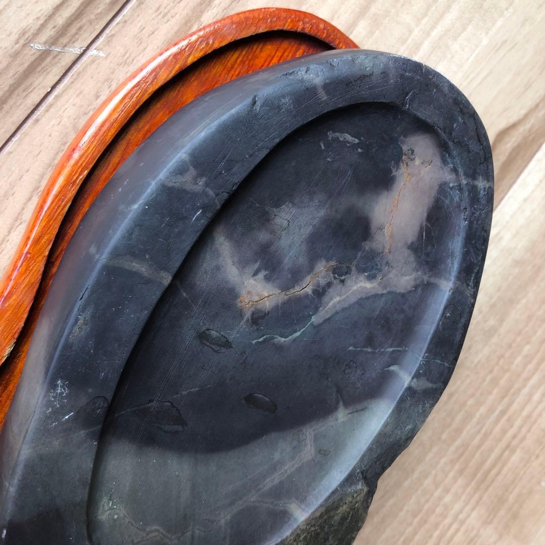 中国端渓硯 石眼あり 彫刻 唐木天地蓋付き　中古