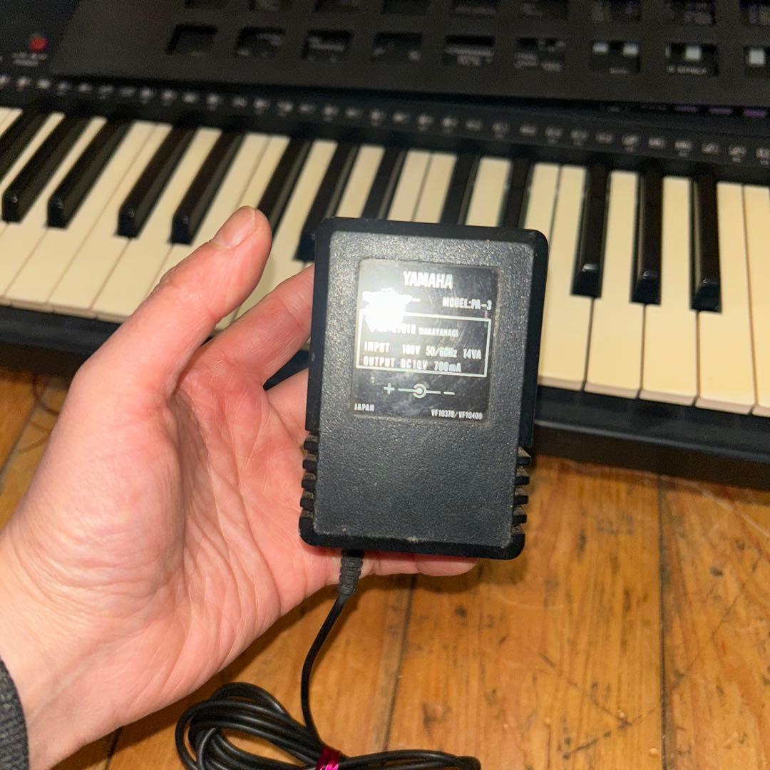 付属品完備　YAMAH ヤマハ　電子ピアノ　キーボード　PSR-310