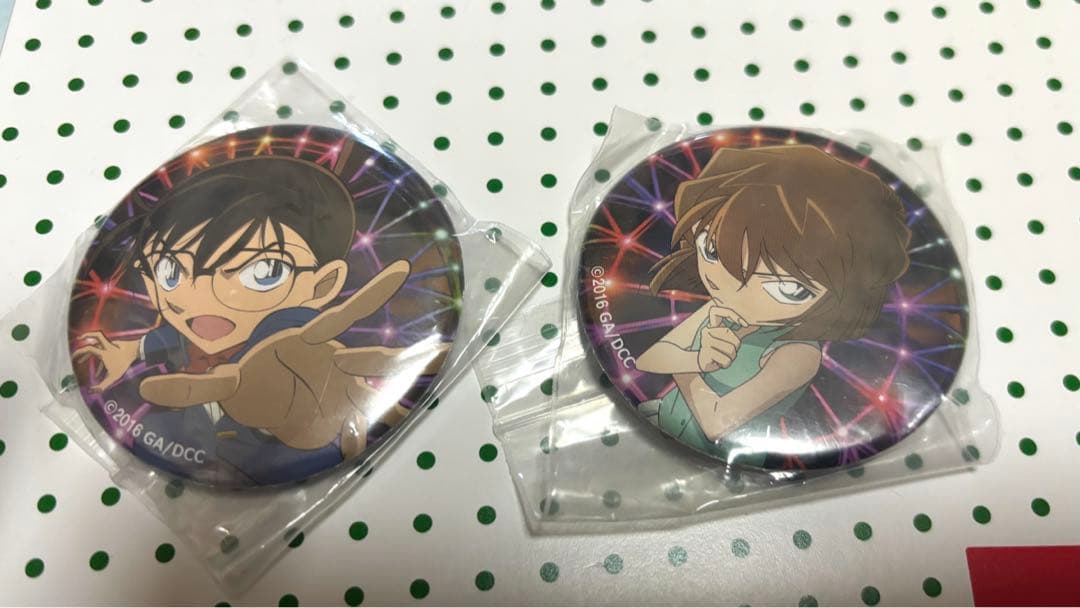 名探偵コナン　灰原哀　缶バッジ　江戸川コナン