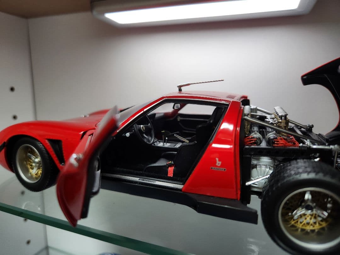 京商1/18ランボルギーニ　イオタSVR