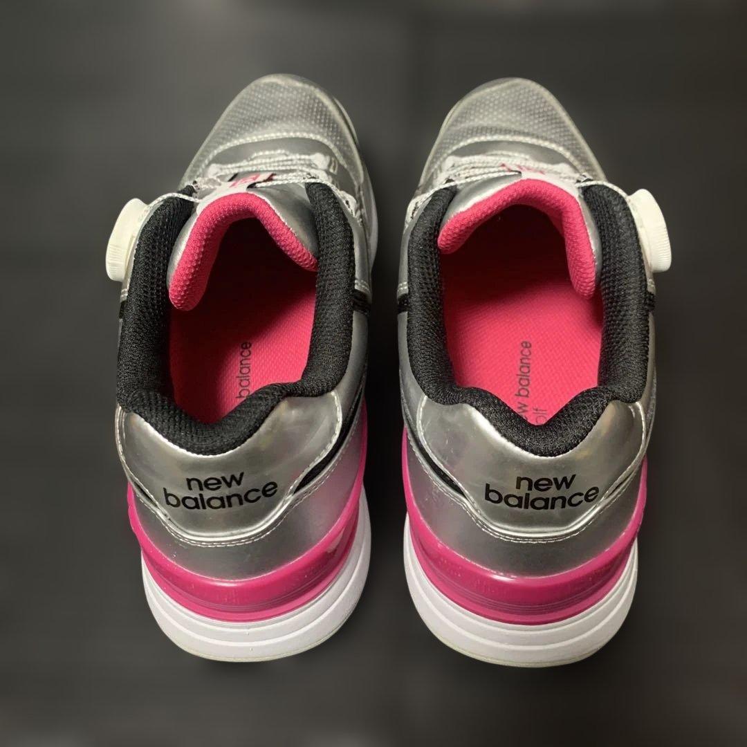 【美品】ニューバランス　ゴルフシューズ　シルバー　24センチ