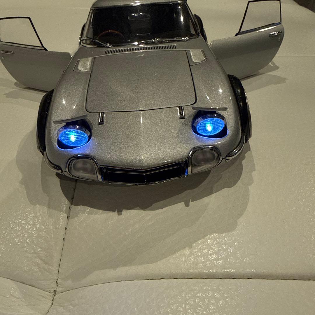 トヨタ 2000GT 1/18 シルバー ローダウン仕様　autoart