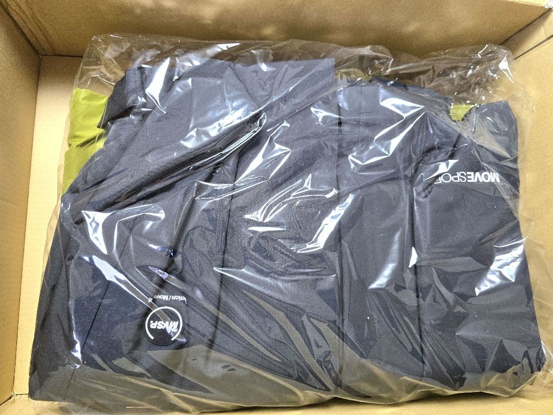 未開封 DESCENTE デサント スキーウェア上下Mサイズ