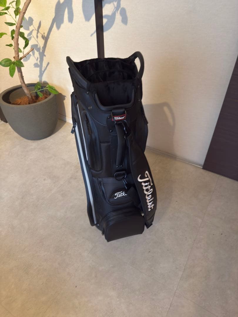 タイトリストTitleist ミレニアムキャディバッグ 黒/白
