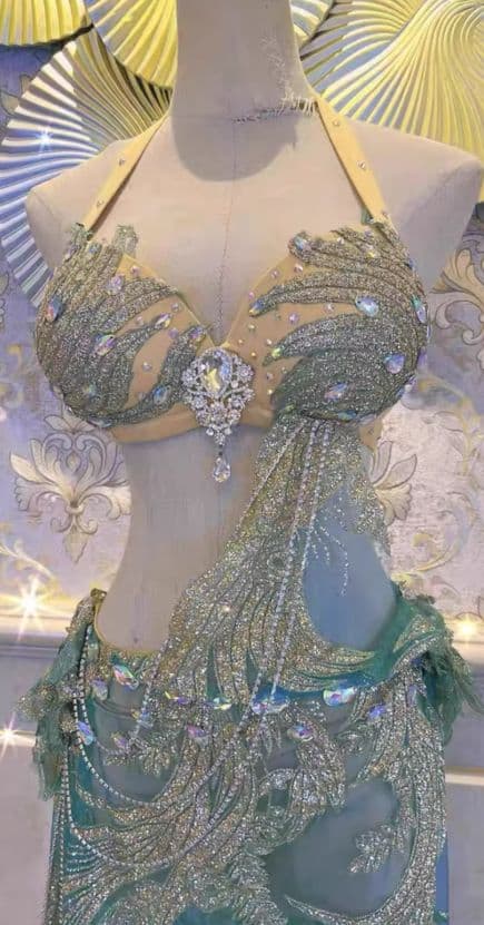 お得 美品一点物 ベリーダンス衣装 ブラスカートセット M 緑 コスチューム