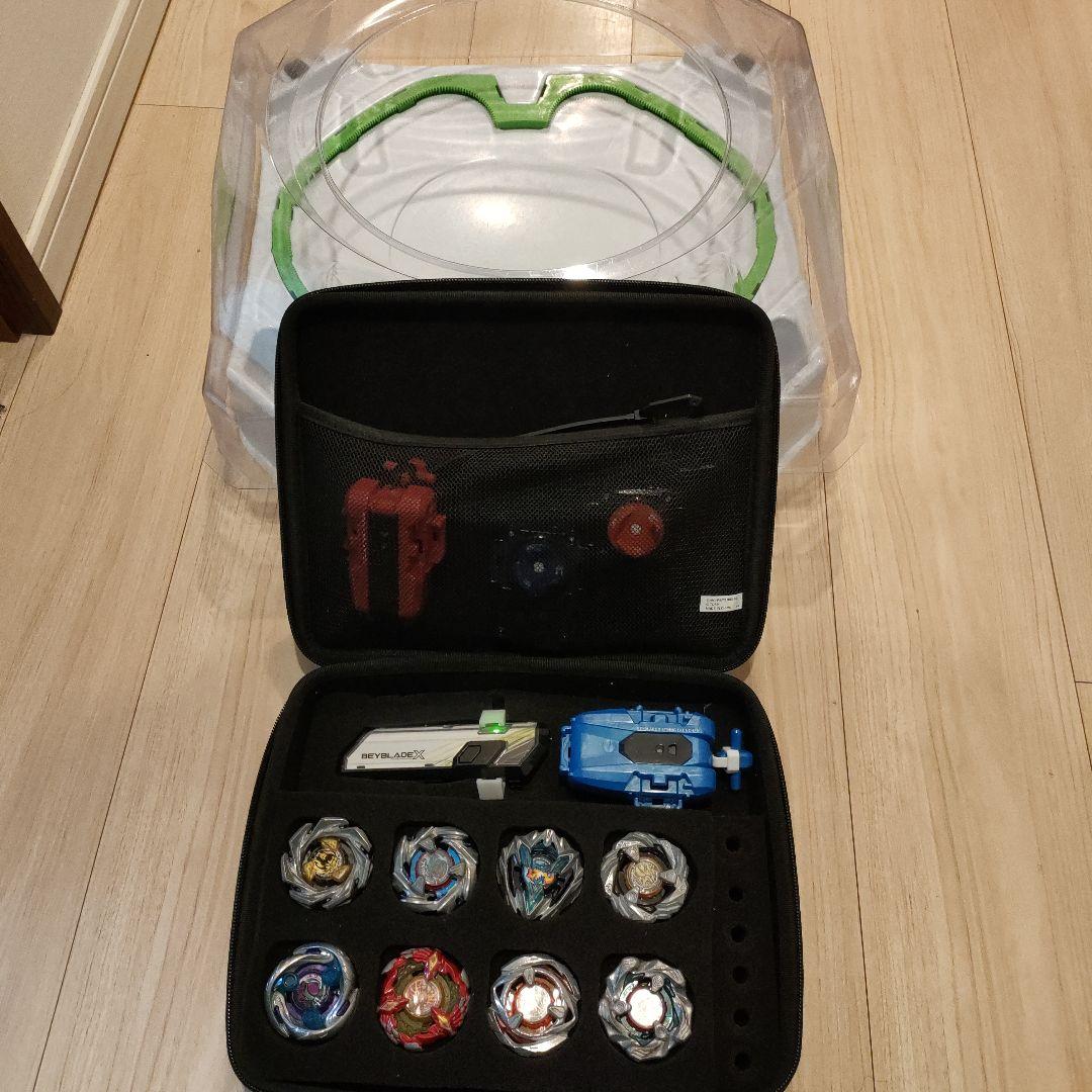 BEYBLADE　ベイブレードX　スタジアム　ケース　ブレード　ランチャー