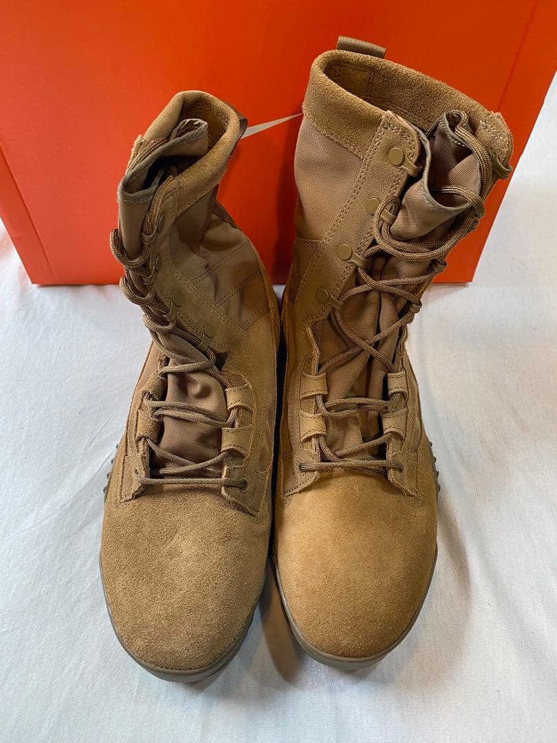 9.5新品未使用　NIKE SFB Jungle8 米軍ブーツ　レザー　コヨーテ