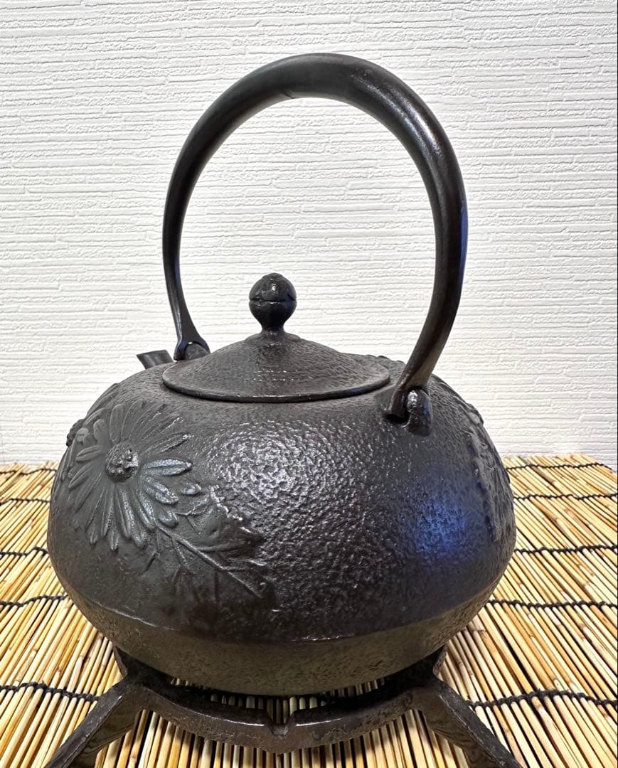 未使用、付属品付　岩手県奥州佐秋鋳造所 佐藤守巨造 真作保証　苺様　売約済み