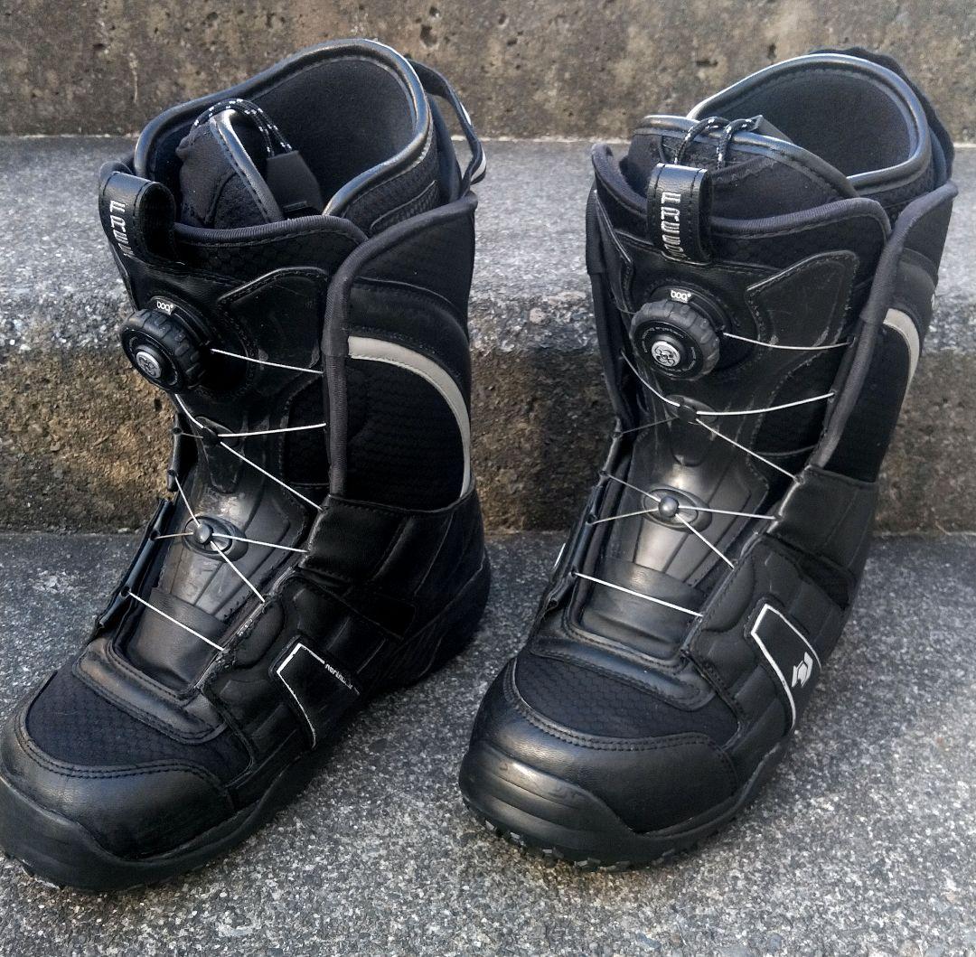 【APX】 スノーボードブーツ　 ボアシステム　ダイヤル式　ブラック　２７cm
