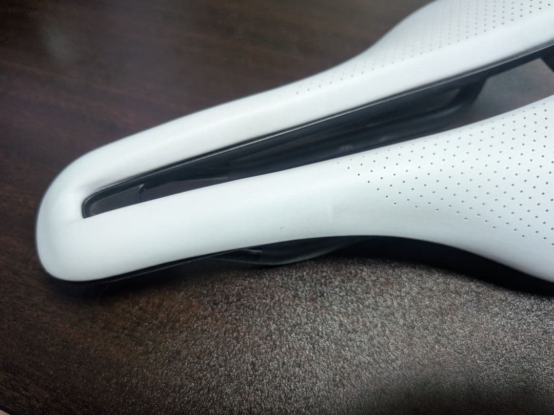 BONTRAGER AEOLUS PRO サドル 145mm ホワイト