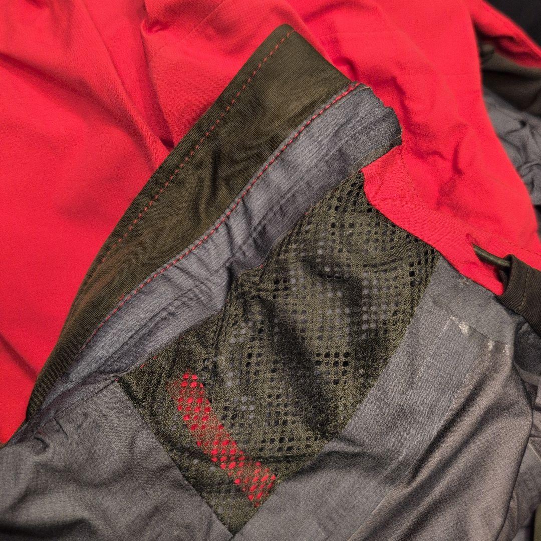 BLUEBLOODスノーボードウェア(男性用)