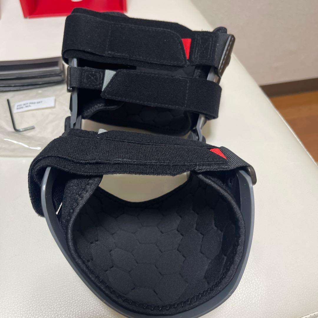 マクダビッド (McDavid) M4200右膝サポーター　Lサイズ 未使用