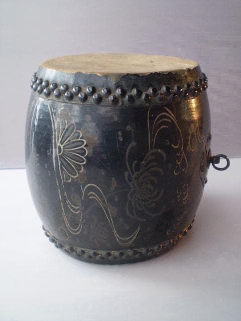 大正、昭和レトロ太鼓。ジャンク品。破れあり。