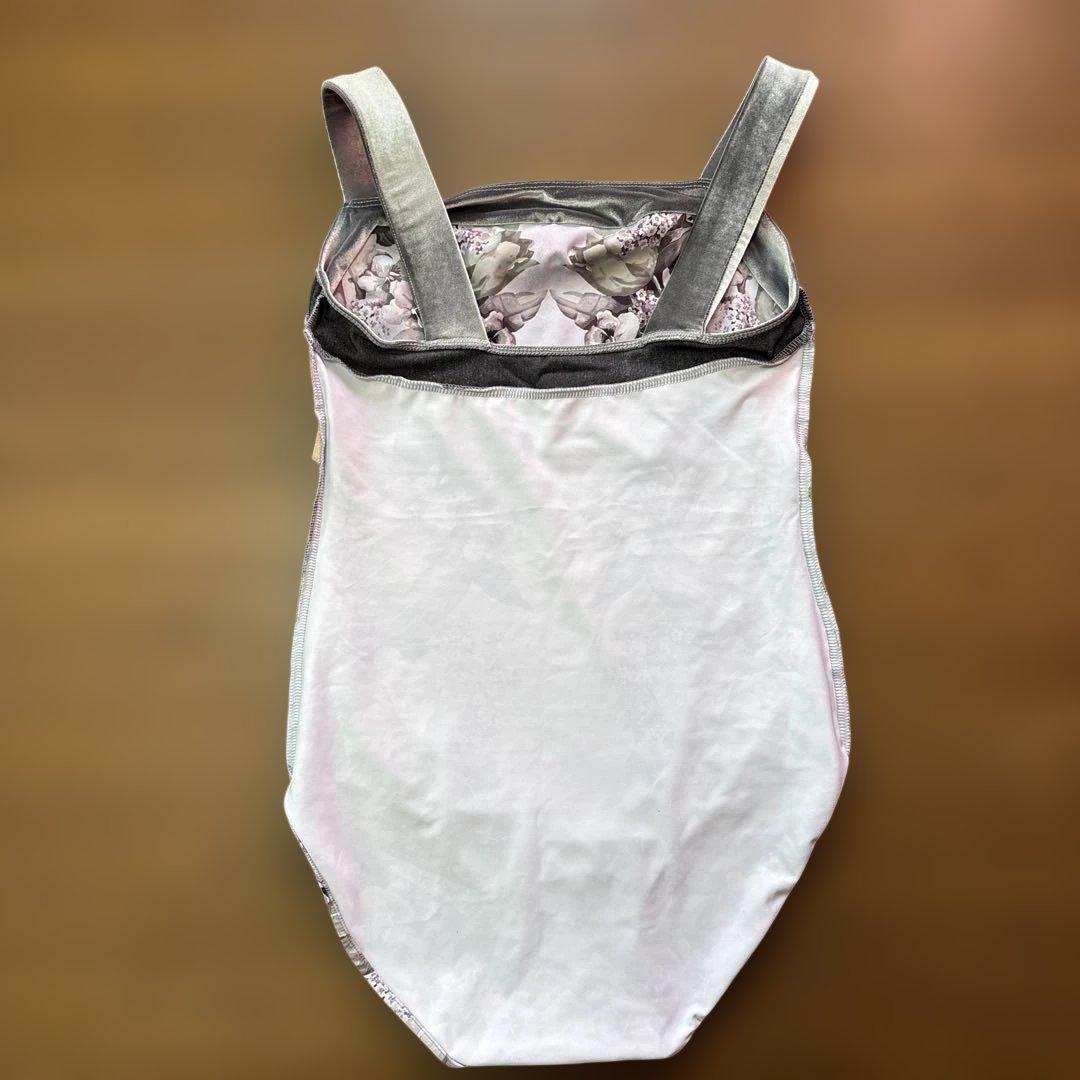 バレエ Unoa Flower gate sand gray Pique design