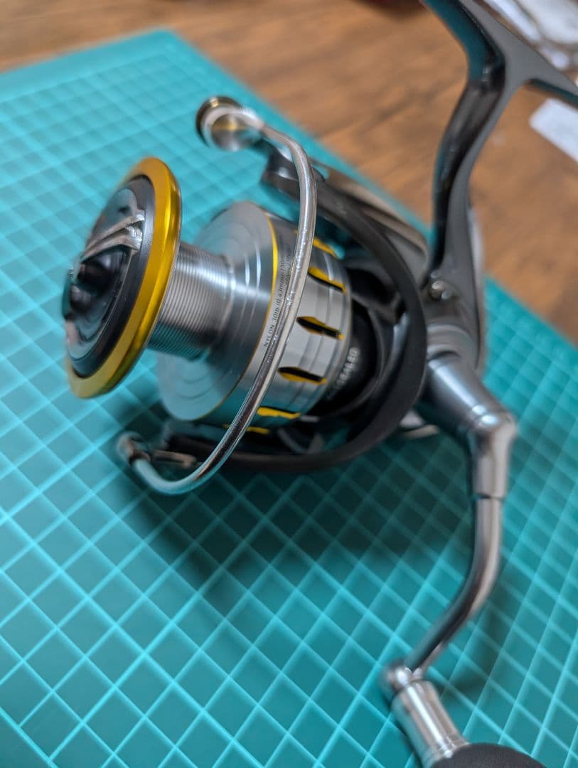 DAIWA18 BLAST LT 6000D スピニングリール