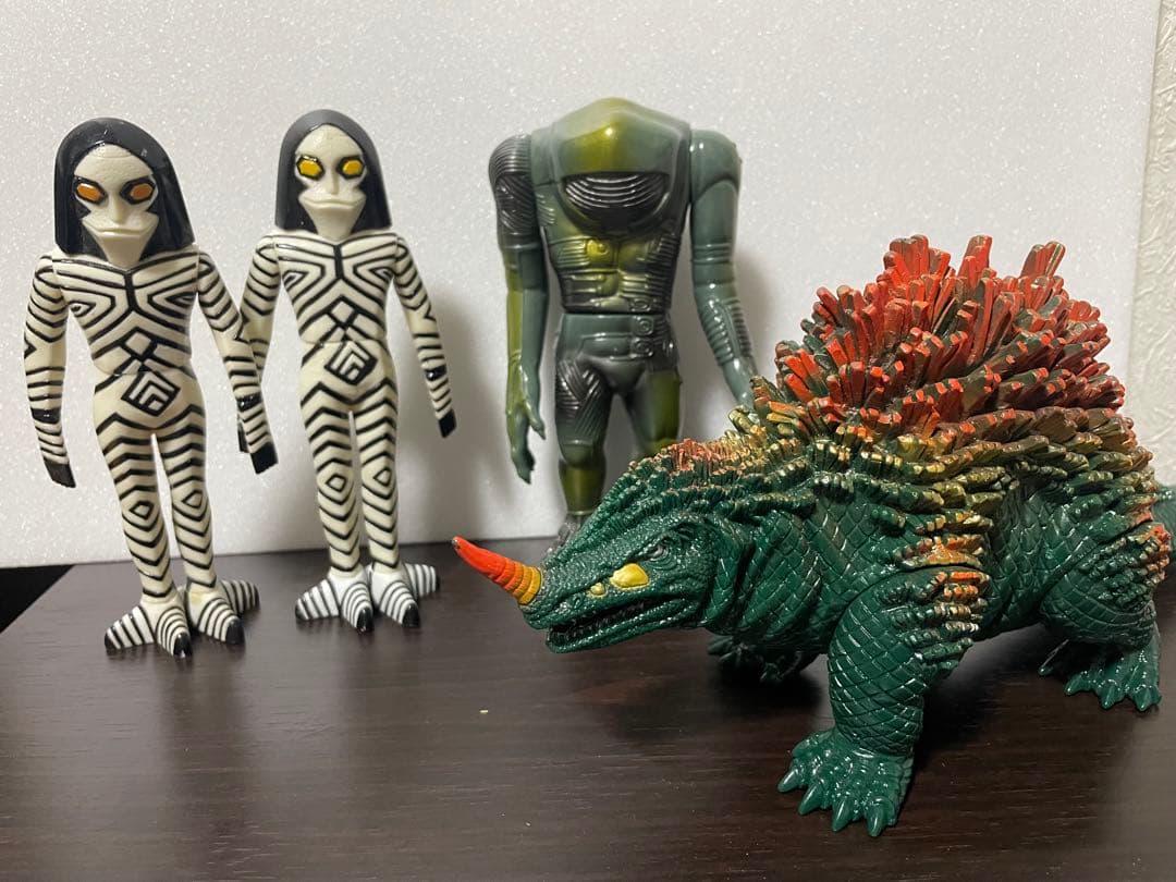 ウルトラマンパワード怪獣・宇宙人16体セット（色違いダダ含む）+おまけ