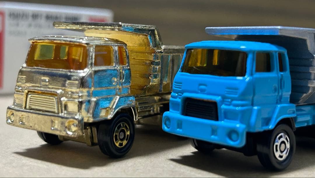 トミカ いすゞ オフロードダンプ 2台セット