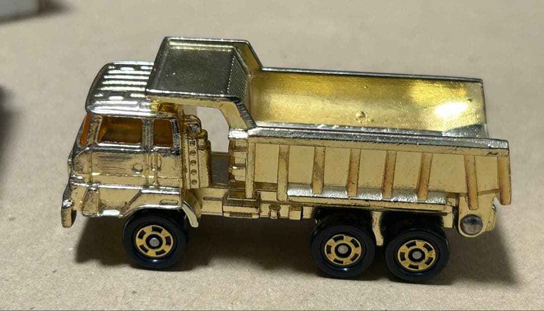 トミカ いすゞ オフロードダンプ 2台セット