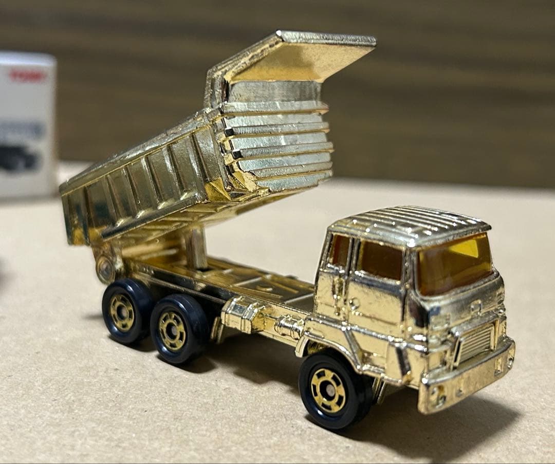 トミカ いすゞ オフロードダンプ 2台セット