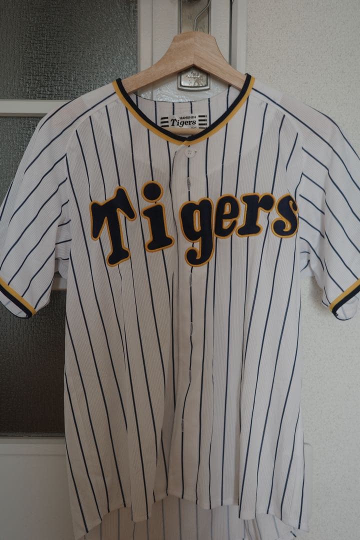 Tigers ユニフォーム 佐藤輝明直筆サイン入り