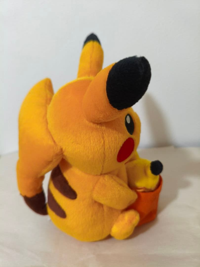 BEAMS ぬいぐるみ 色違いのピカチュウ