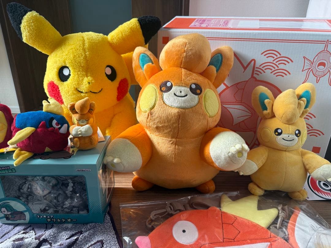 【送料込み・匿名配送】ピカピカボックス2026 ピカチュウぬいぐるみ