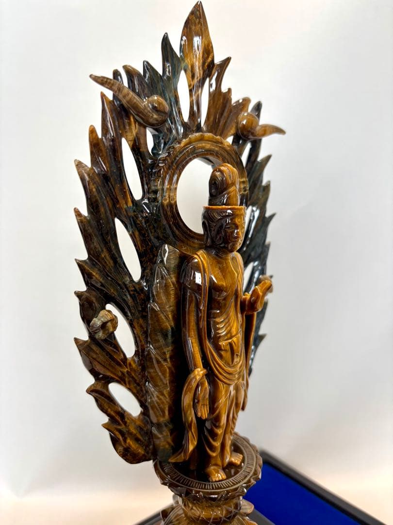 #伝統工芸士 田中保山（甲州水晶貴石細工） 虎目石 聖観音像 ガラスケース入り