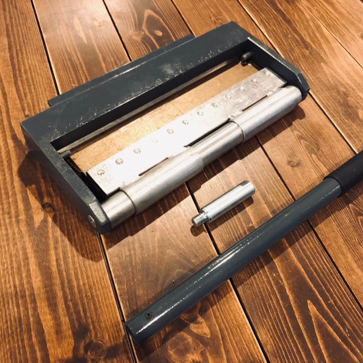 板金折り曲げ機