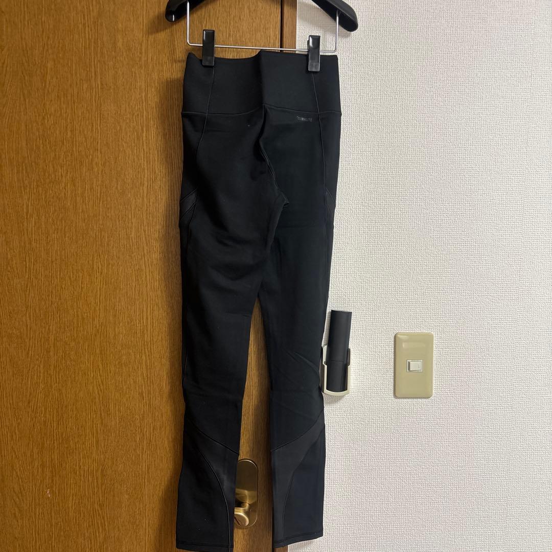 年明けセール！adidas ULTIMATE TIGHTS