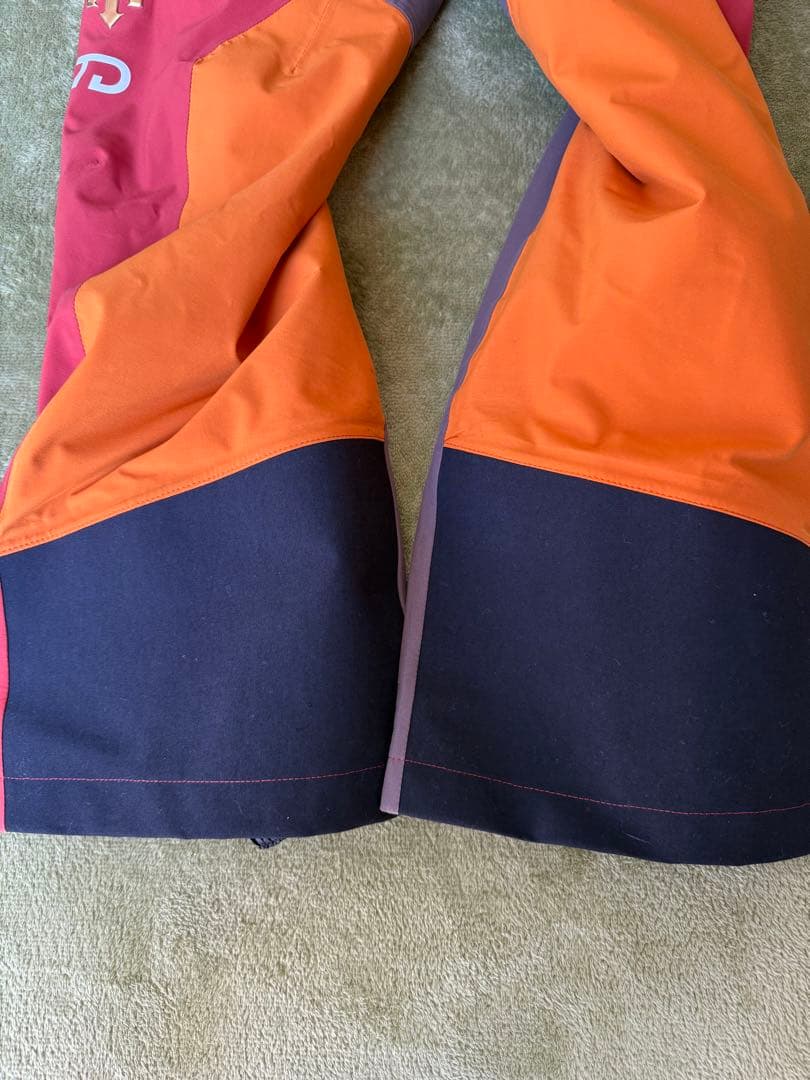 ホルモン屋　TEAM DESCENTE デサント　スキーウェア