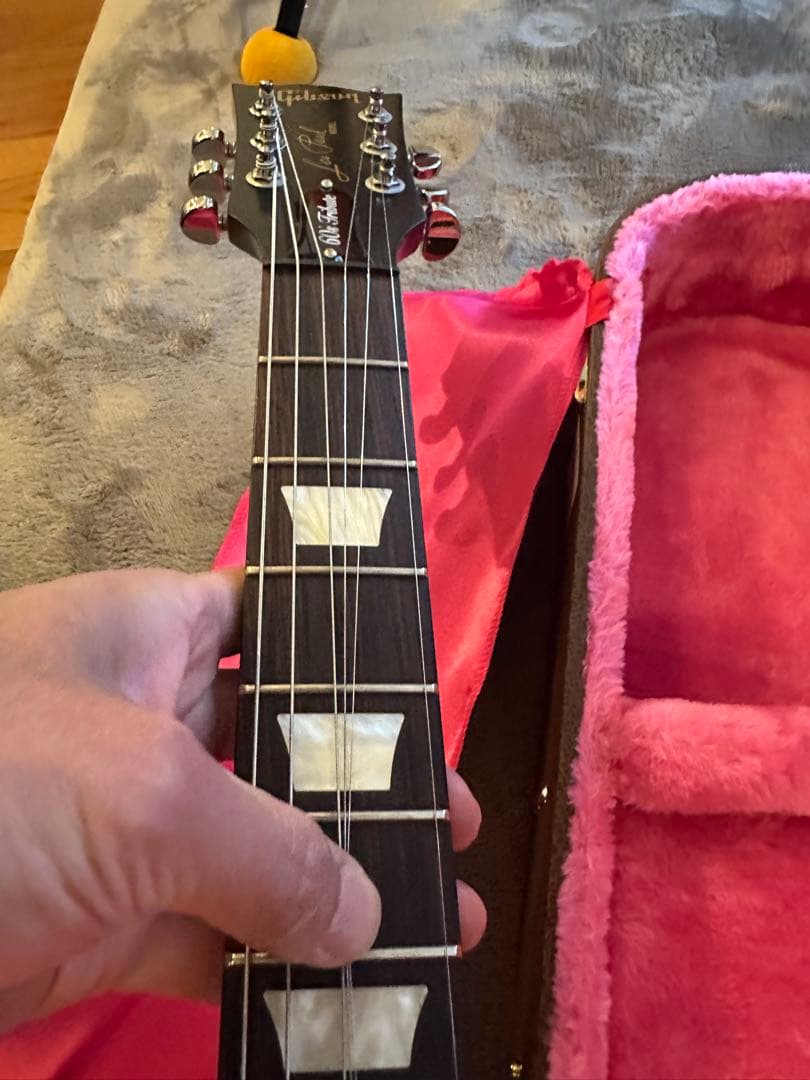 Gibson Les Paul 60’s Tribute Gator ケース