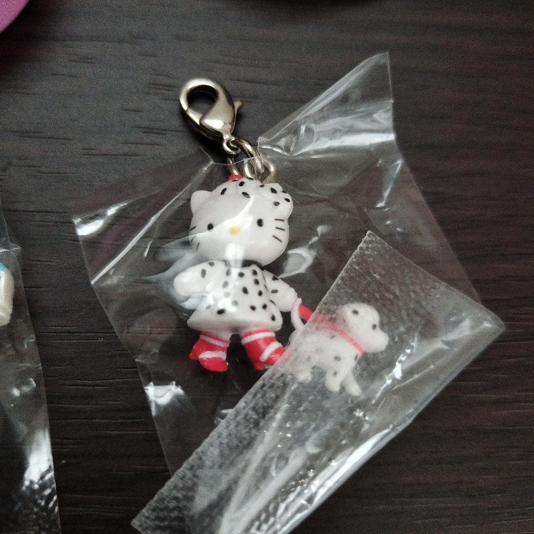 た*ぽ様 ハローキティ 世界　子犬のお散歩 トランク缶 マスコット　平成レトロ