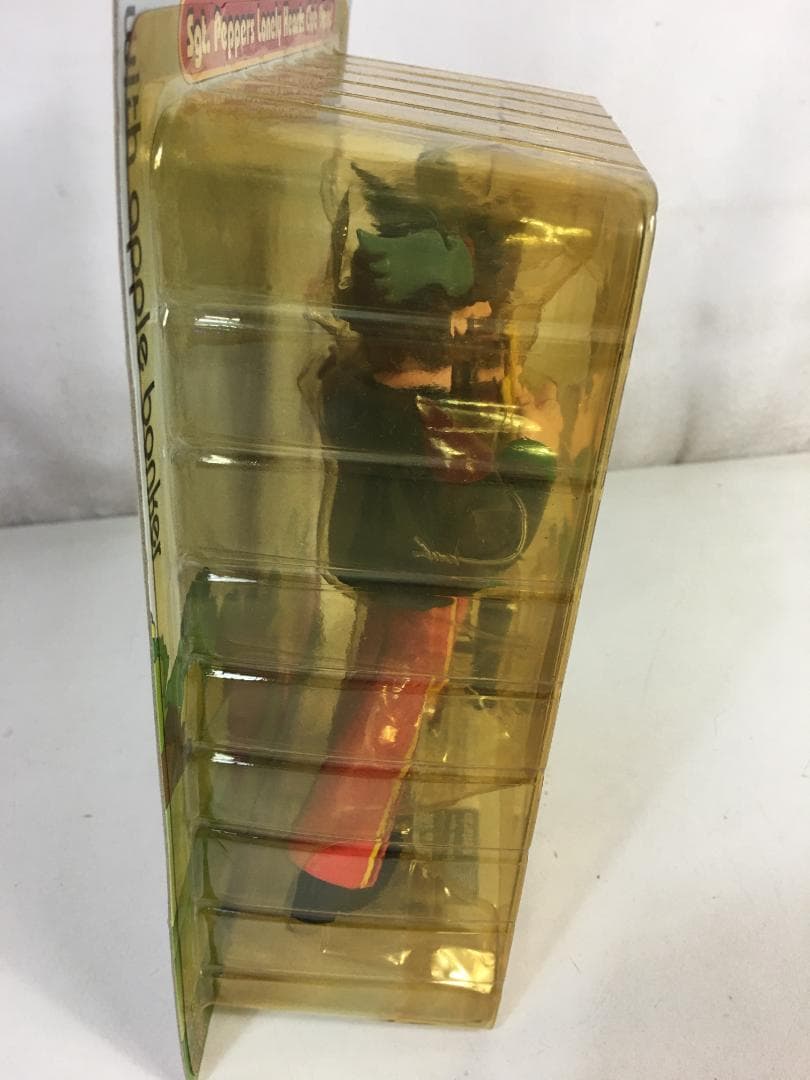 ☆未開封 ビートルズ イエローサブマリン フィギュア ４体セット マクファーレン