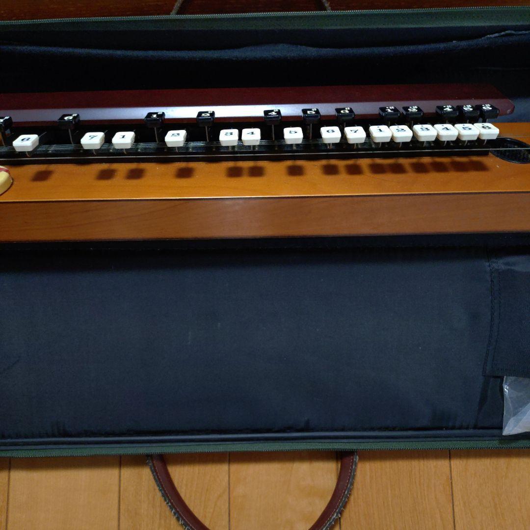 大正琴本体 ケース付き 茶色
