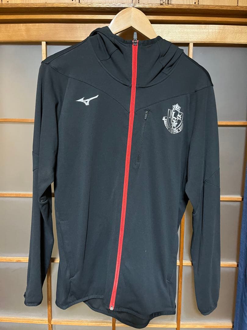 グランパス　パーカー