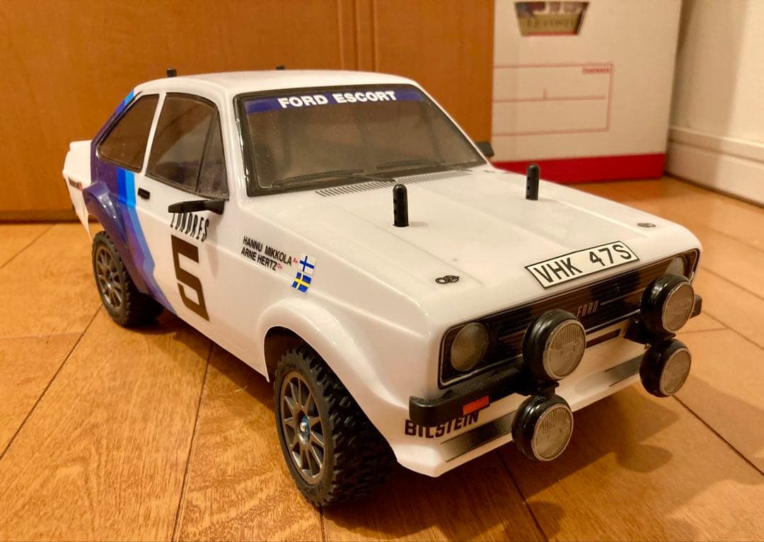 タミヤM-06PRO フォードエスコート少走行 オプション多数 メカ付き