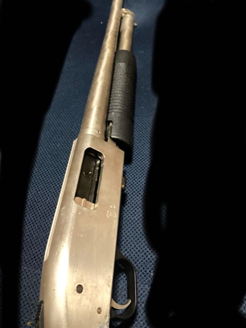 ショットガン モデルガン 金属製 シルバーとブラック