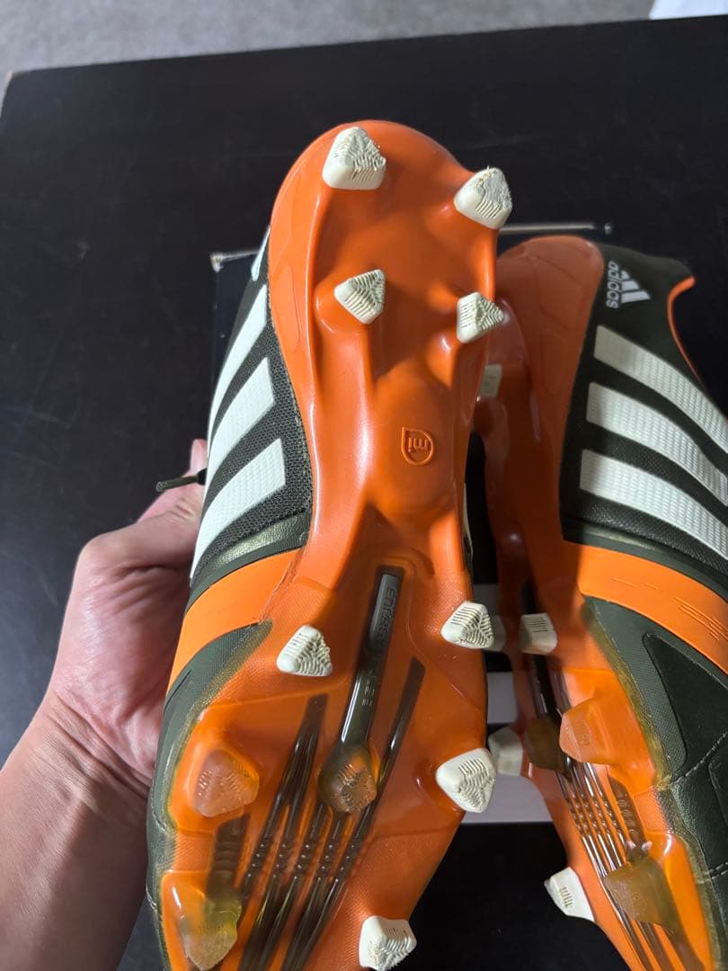 adidas adizeroサッカーシューズ サイン入り ※ディエゴ・フォルラン