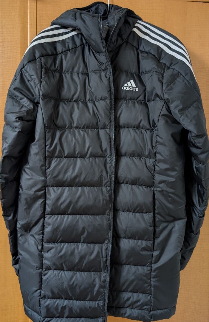 アディダス adidas ブラック ダウン Mサイズ 新品未使用