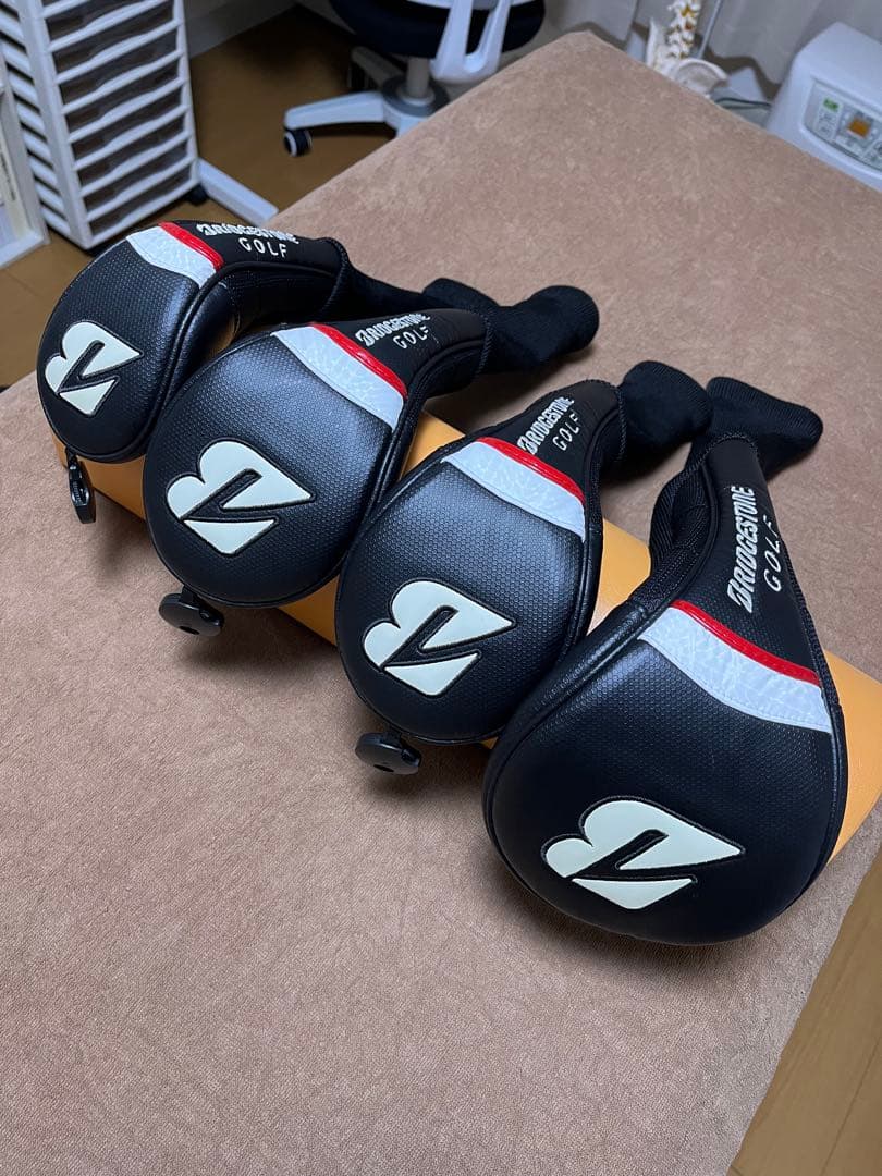 ブリヂストン　キャディーバック　 ヘッドカバーセット　ボストンバッグ