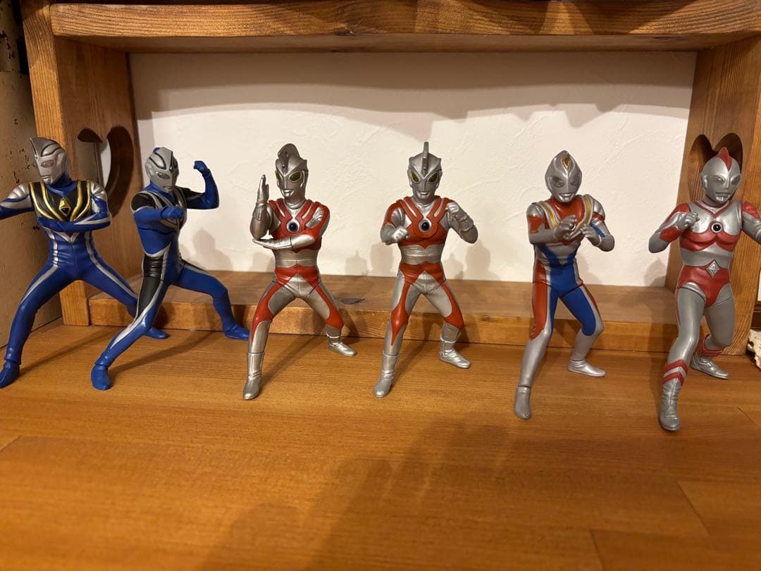 アルティメットルミナス　18体セット