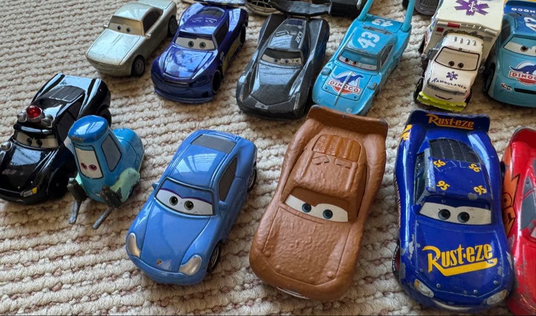 カーズ ミニカーセット トレーラー付き