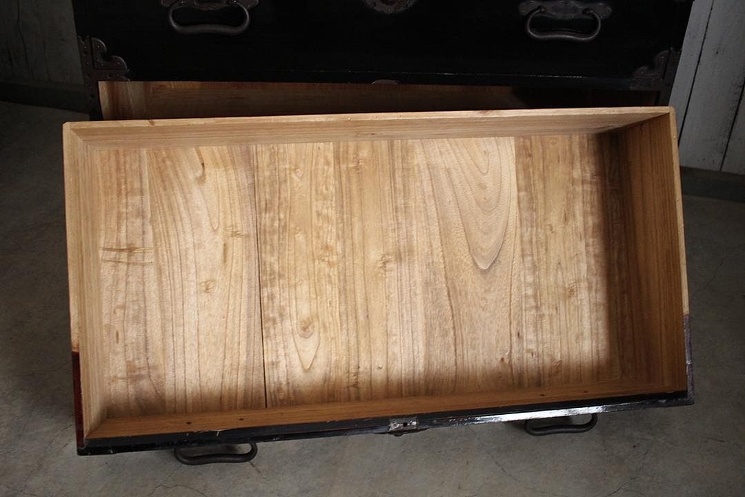 綺麗な丸金具庄内箪笥　3段　中桐　タンス　収納　古家具　古民家　時代家具