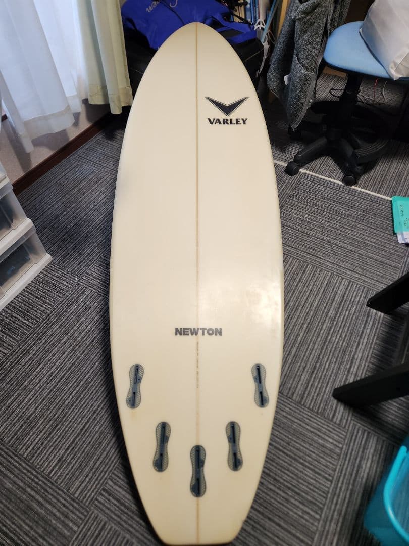 Varley surfboard【小波】テイクオフ抜群
